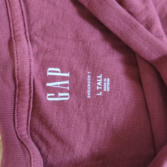 GAP Shrunken T - Picture 2 of 3